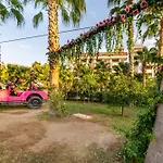 Hotel Primasol Hane Family Side