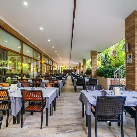 מלון Primasol Hane Family 4*