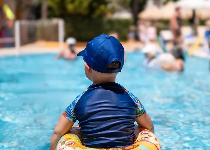 بريماسول هين فاميلي ريزورت 4*