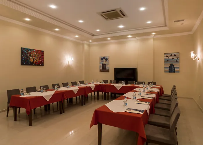 Primasol Hane Family 4* シダ